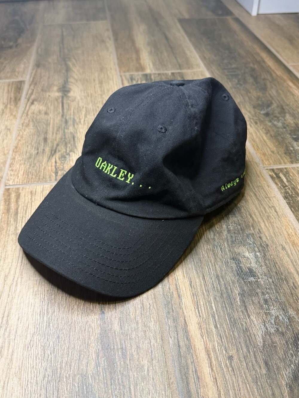 Oakley Updating Hat Black Lime Green Strapback